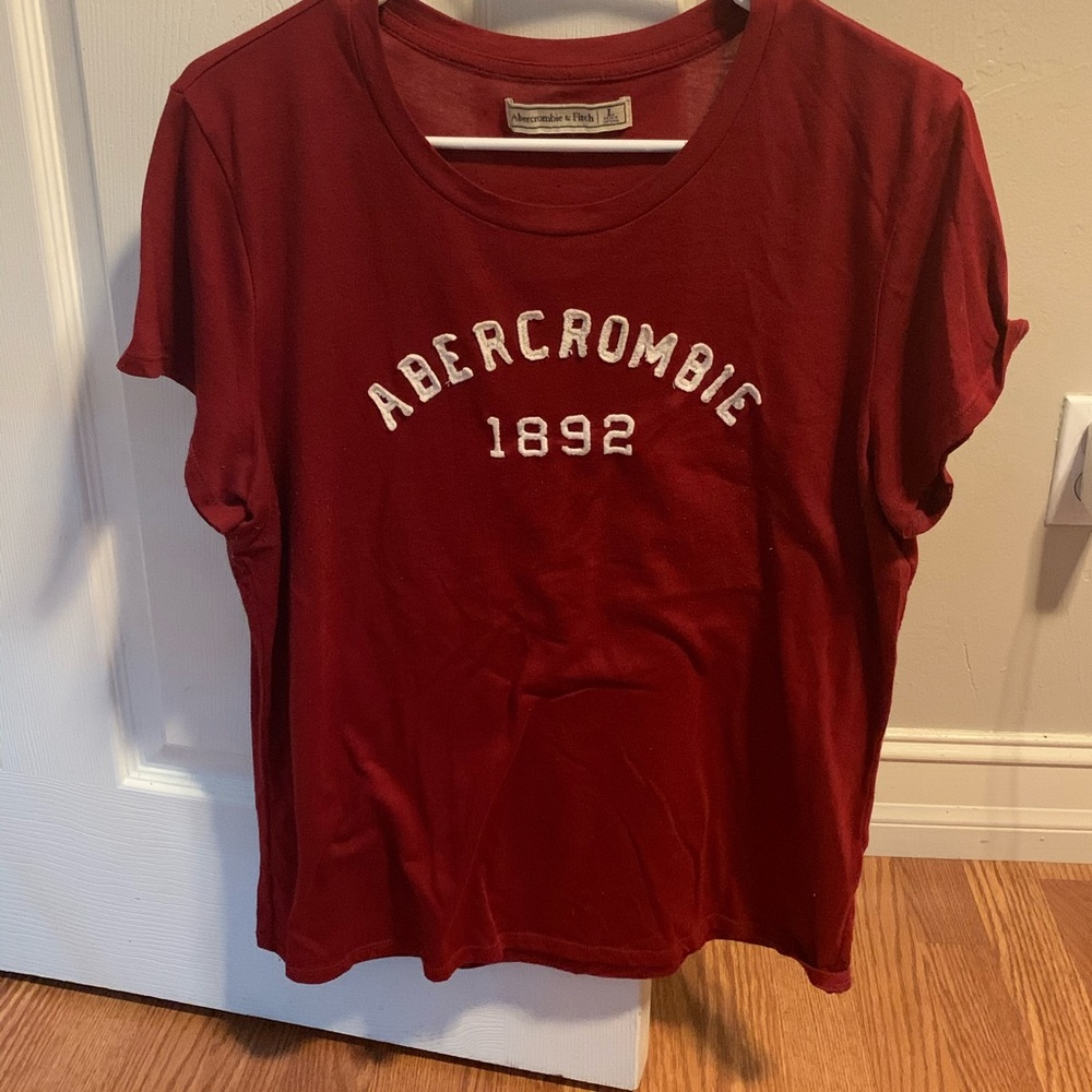 A red short sleeve shirt